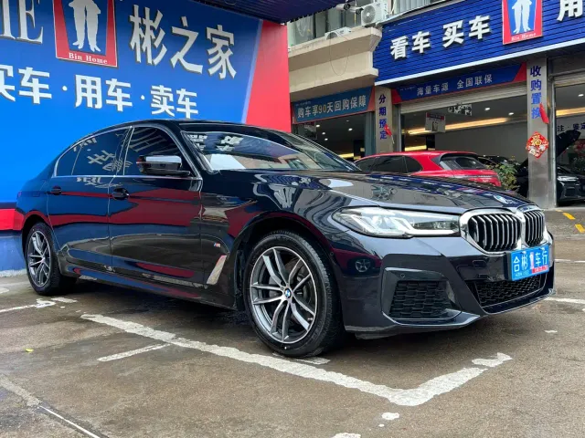 BMW 5 Series — Фото автомобиля 2