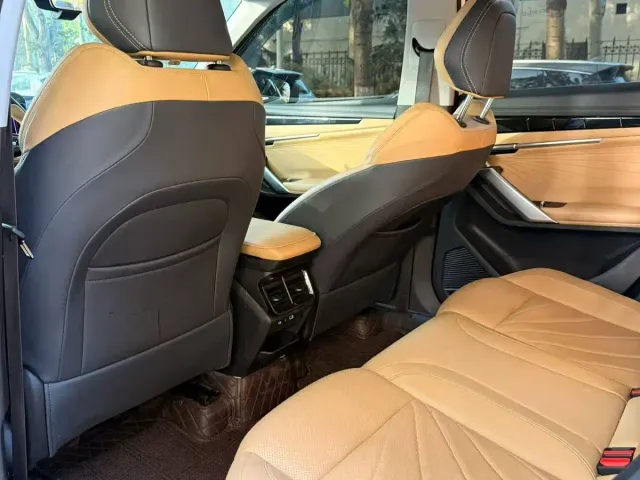 Geely Boyue L — Фото автомобиля 5