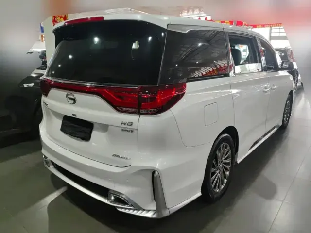GAC Trumpchi M8 — Фото автомобиля 3