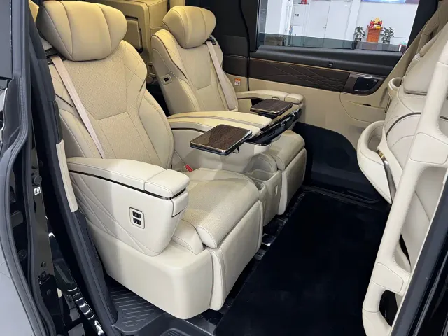 Toyota Vellfire — Фото автомобиля 14