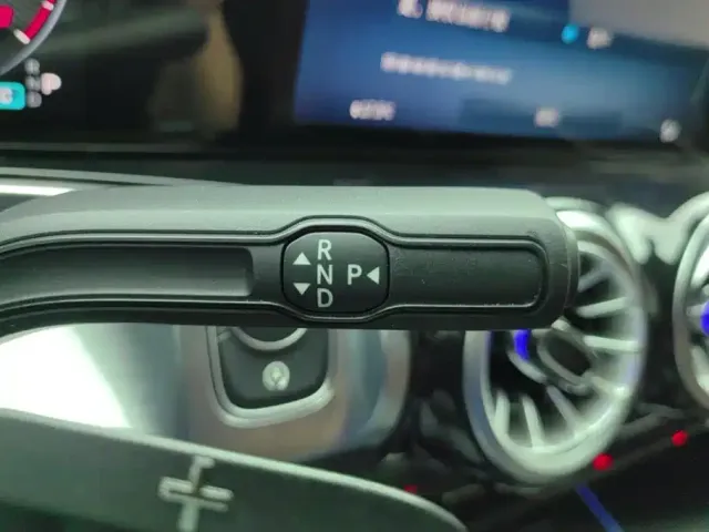Mercedes-Benz GLB-Class — Фото автомобиля 16