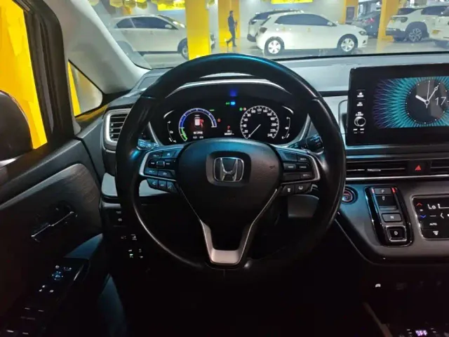 Honda Odyssey — Фото автомобиля 10