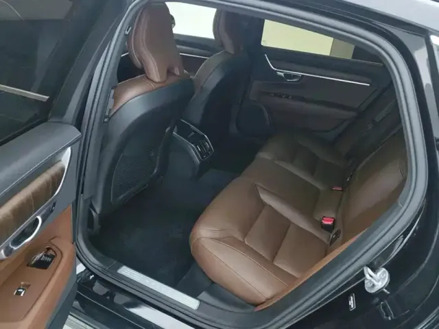Volvo S90 — Фото автомобиля 11