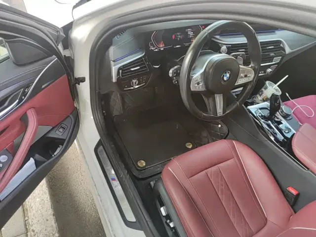 BMW 5 Series — Фото автомобиля 17