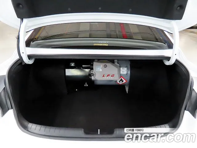 Hyundai AVANTE Новый Avante (CN7) — Фото автомобиля 17