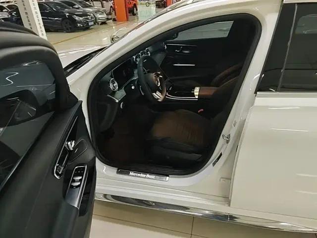 Mercedes-Benz C-Class — Фото автомобиля 14