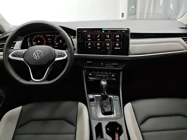 Volkswagen Bora — Фото автомобиля 12