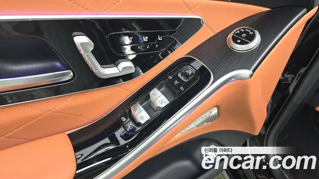 Mercedes-Benz S-Class — Фото автомобиля 24