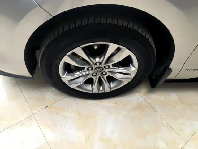 Toyota Sienna — Фото автомобиля 22