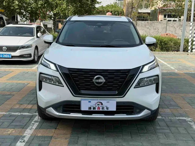 Nissan X-Trail — Фото автомобиля 2