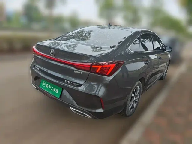 Changan Eado — Фото автомобиля 4