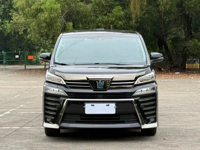 Toyota Vellfire — Фото автомобиля 2
