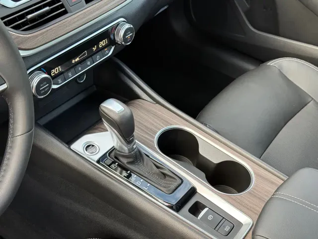 Nissan Teana — Фото автомобиля 7