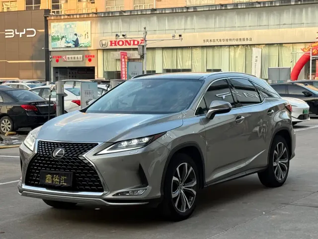 Lexus RX — Фото автомобиля 2