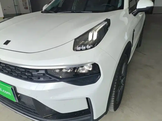 Lynk & Co Lynk & Co 01 2021 2.0TD 2WD Pro — Фото автомобиля 17