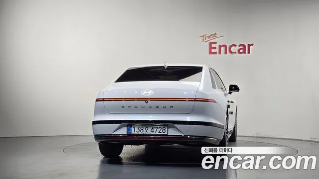 Hyundai Grandeur GN7 — Фото автомобиля 4