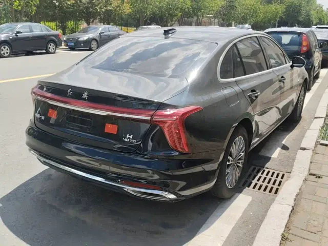 Hongqi H5 — Фото автомобиля 4