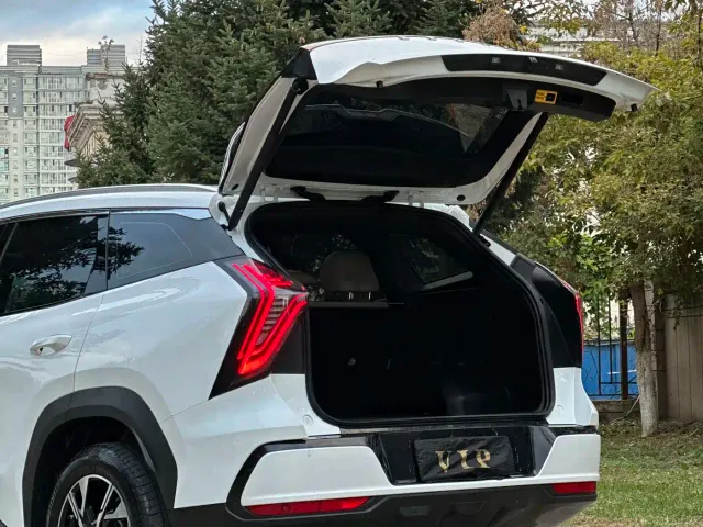Geely Boyue L — Фото автомобиля 7