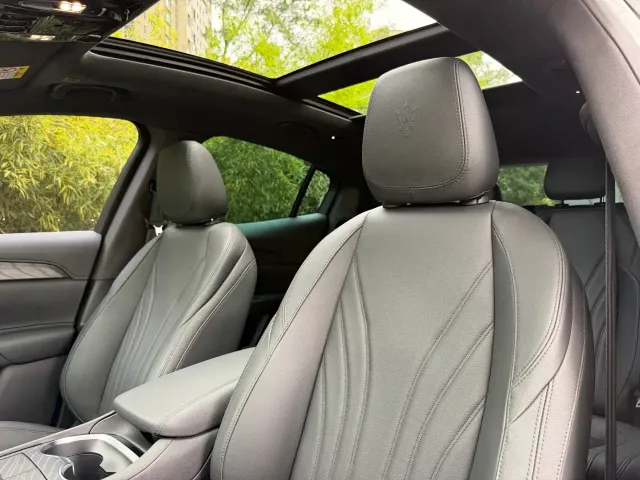 Maserati Grecale — Фото автомобиля 10