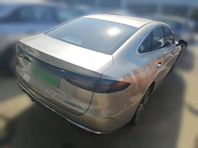 Geely Galaxy Stellar 6 — Фото автомобиля 9