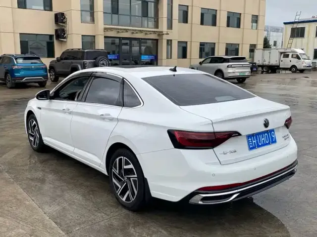 Volkswagen Sagitar — Фото автомобиля 3