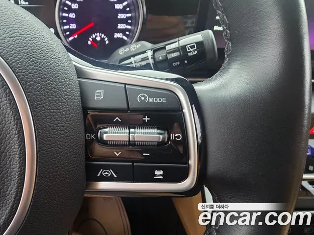 Kia Canival Carnival 4 поколение Дизель 9 мест Prestige — Фото автомобиля 10
