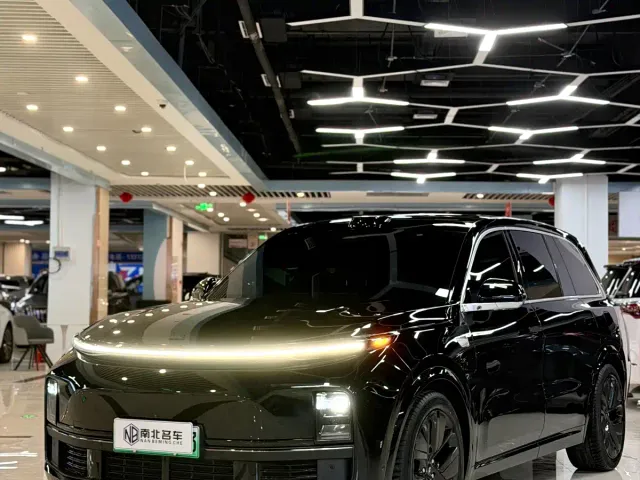 Фотография автомобиля — Li Auto L9