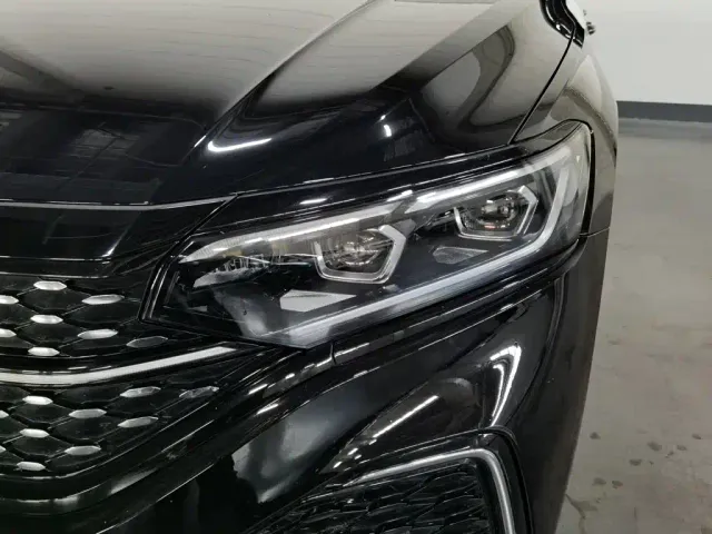 Volkswagen Passat — Фото автомобиля 7