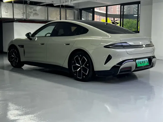 Xiaomi SU7 — Фото автомобиля 13