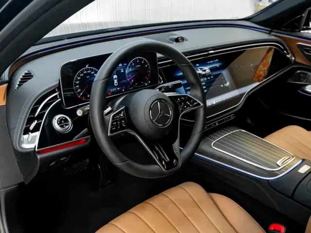 Mercedes-Benz E-Class — Фото автомобиля 25