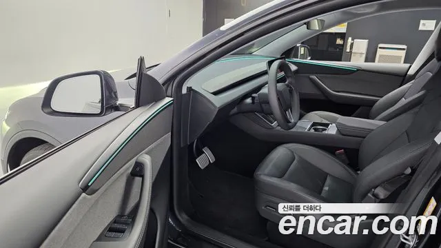 Tesla Model Y — Фото автомобиля 15