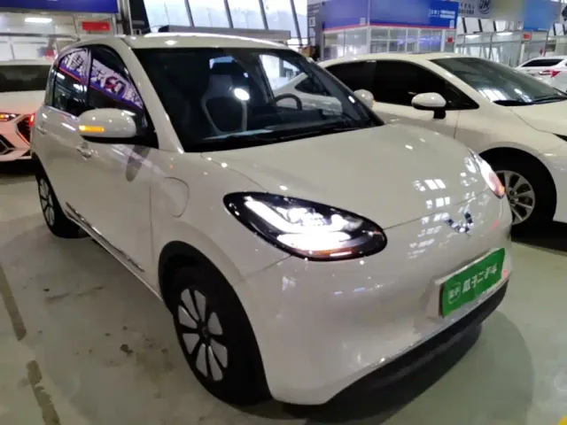 Wuling Bingo — Фото автомобиля 3