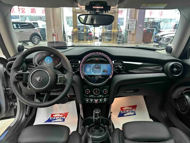 MINI Hatch — Фото автомобиля 9