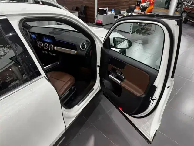 Mercedes-Benz GLB-Class — Фото автомобиля 22