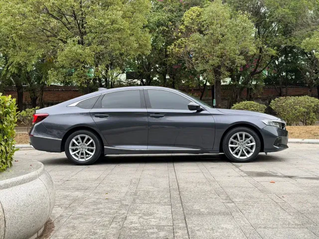 Honda Accord — Фото автомобиля 7
