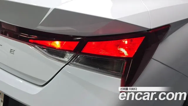 Hyundai Avante — Фото автомобиля 8