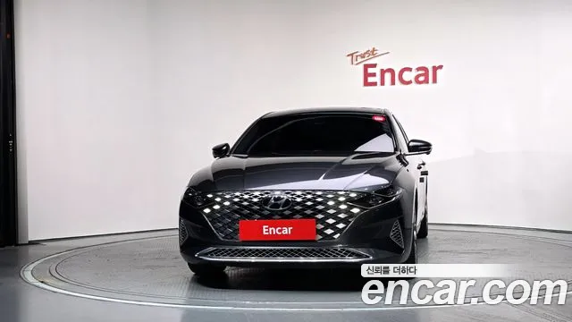 Hyundai Grandeur Новый Grandeur IG — Фото автомобиля 2