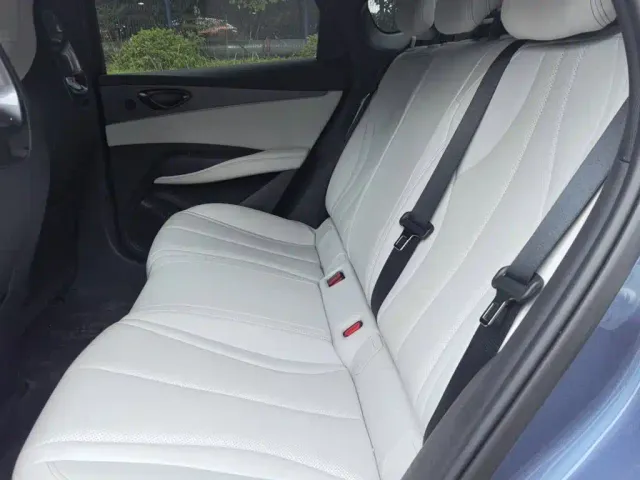 BYD Seal 06 — Фото автомобиля 13