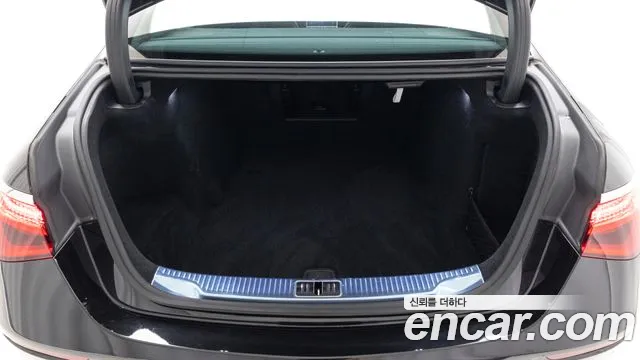 Mercedes-Benz S-Class — Фото автомобиля 11