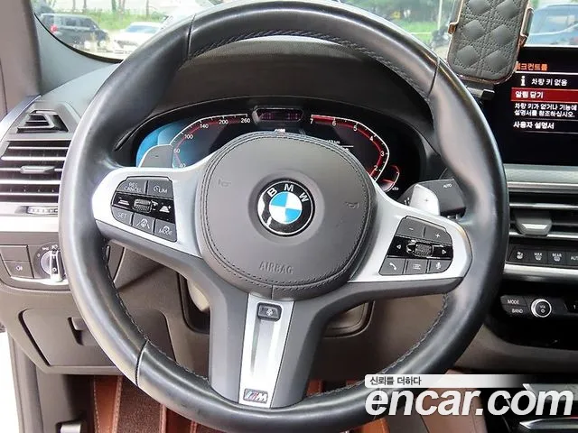 BMW X4 xDrive20i M Sport — Фото автомобиля 15