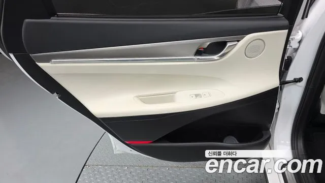 Hyundai Grandeur Grandeur (New) Hybrid — Фото автомобиля 14