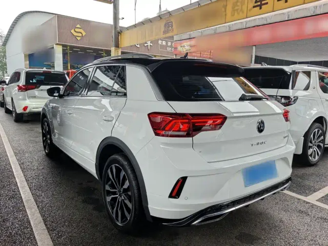 Volkswagen T-Roc — Фото автомобиля 4