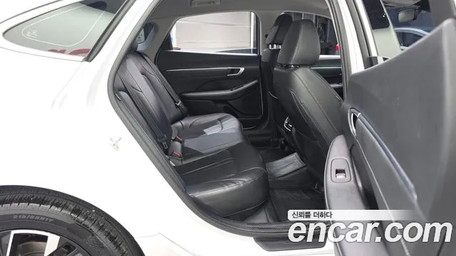 Hyundai Sonata — Фото автомобиля 18