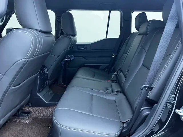 Toyota Prado 2024 2.4T Cross BX Edition 5-Seater — Фото автомобиля 5