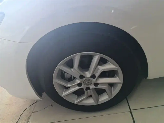 Nissan Tiida — Фото автомобиля 22