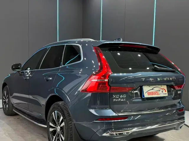 Volvo XC60 — Фото автомобиля 6