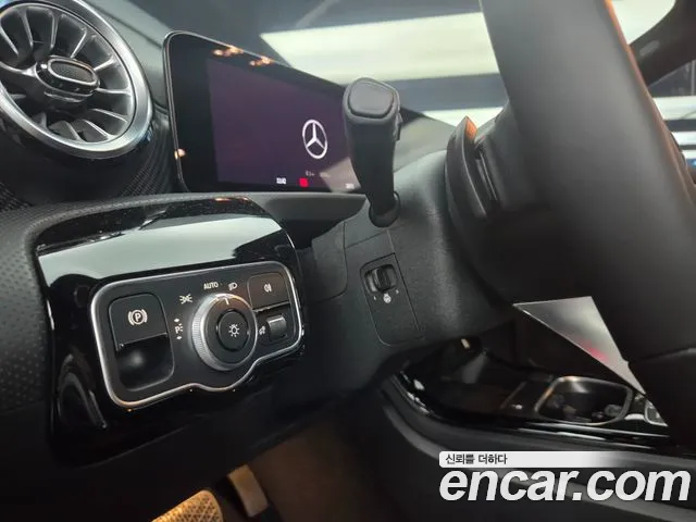 Mercedes-Benz A-Class W177 — Фото автомобиля 10