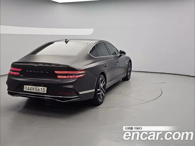 Genesis G80 Бензин 2.5 турбо 2WD — Фото автомобиля 2