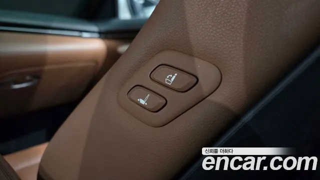 Genesis GV70 — Фото автомобиля 27