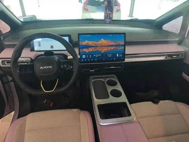 GAC Aion Y — Фото автомобиля 2